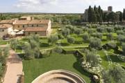 Sovana Hotel & Resort